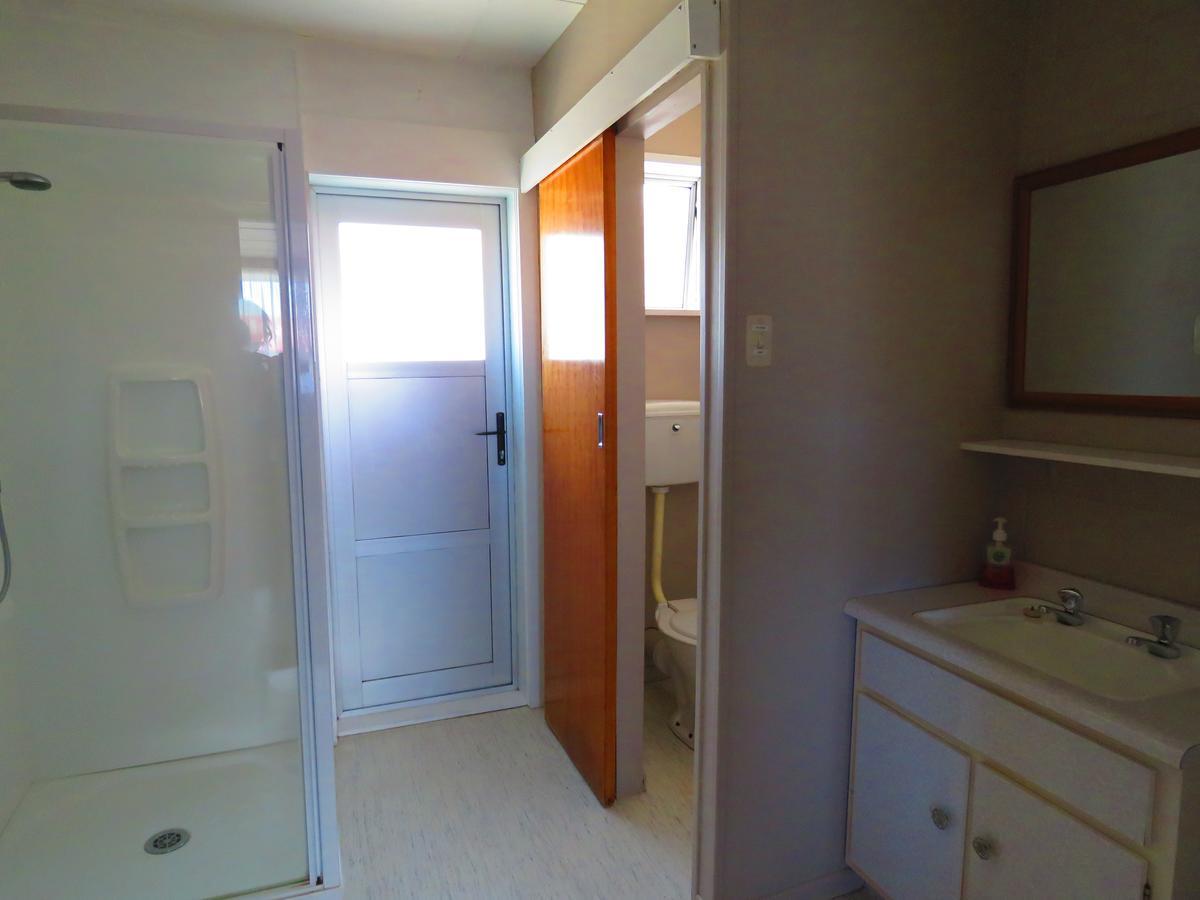 Opunake Motel And Backpackers Lodge Номер фото